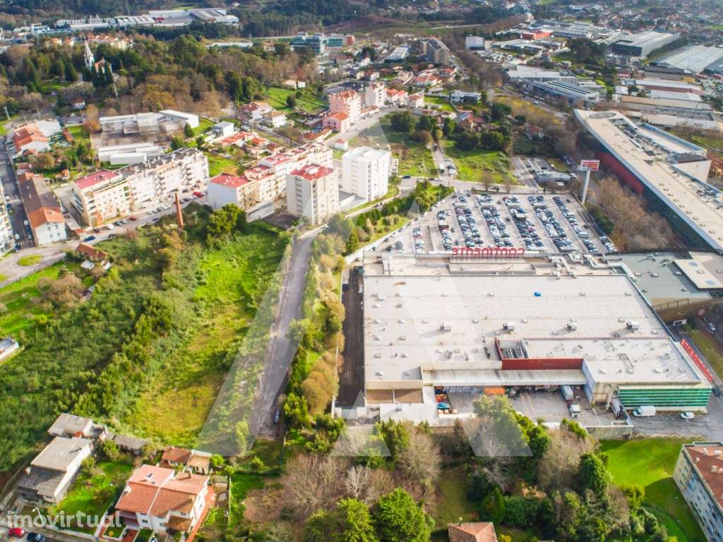 Lote de Construção em altura - Excelente localização central em São... - Grande imagem: 2/22