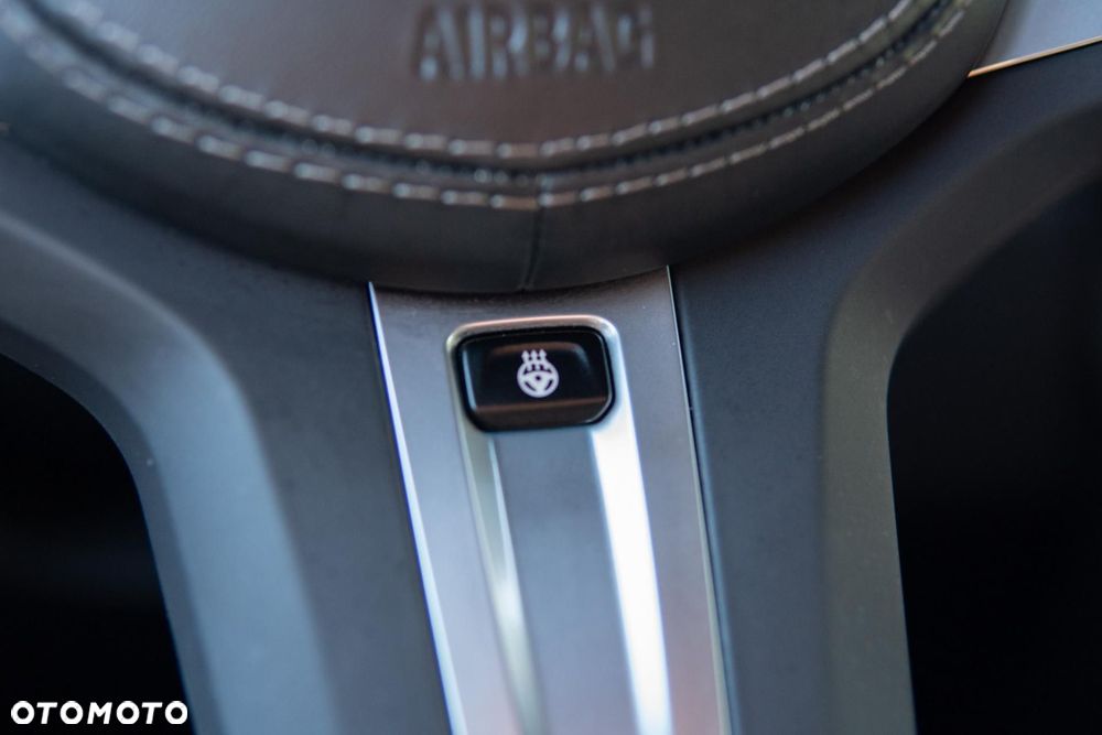 BMW Seria 8 840d xDrive mHEV - 37