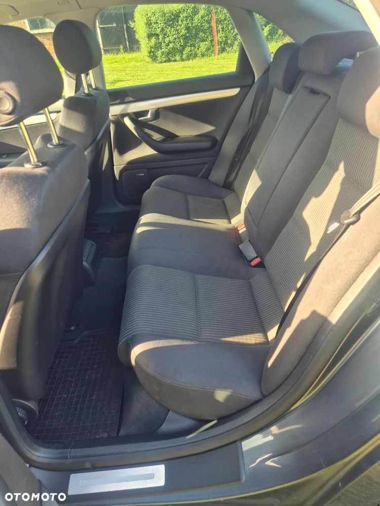 Audi A4 Limousine 2.0T FSI - 18