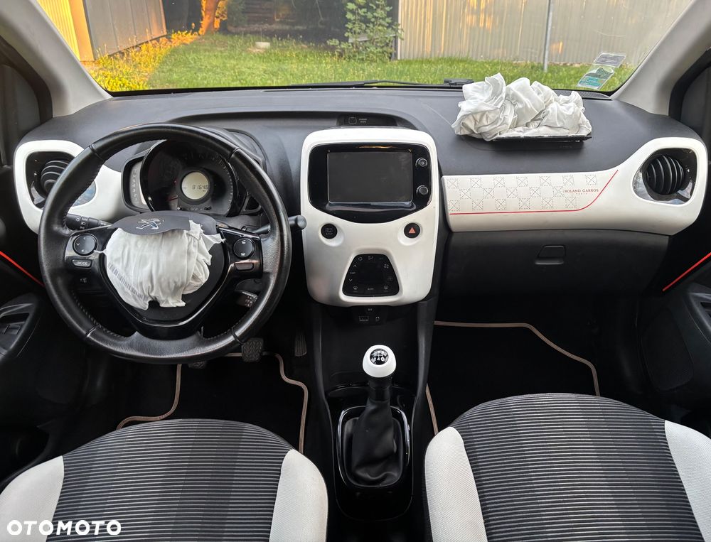 Peugeot 108 PureTech 82 Top Roland Garros - 12