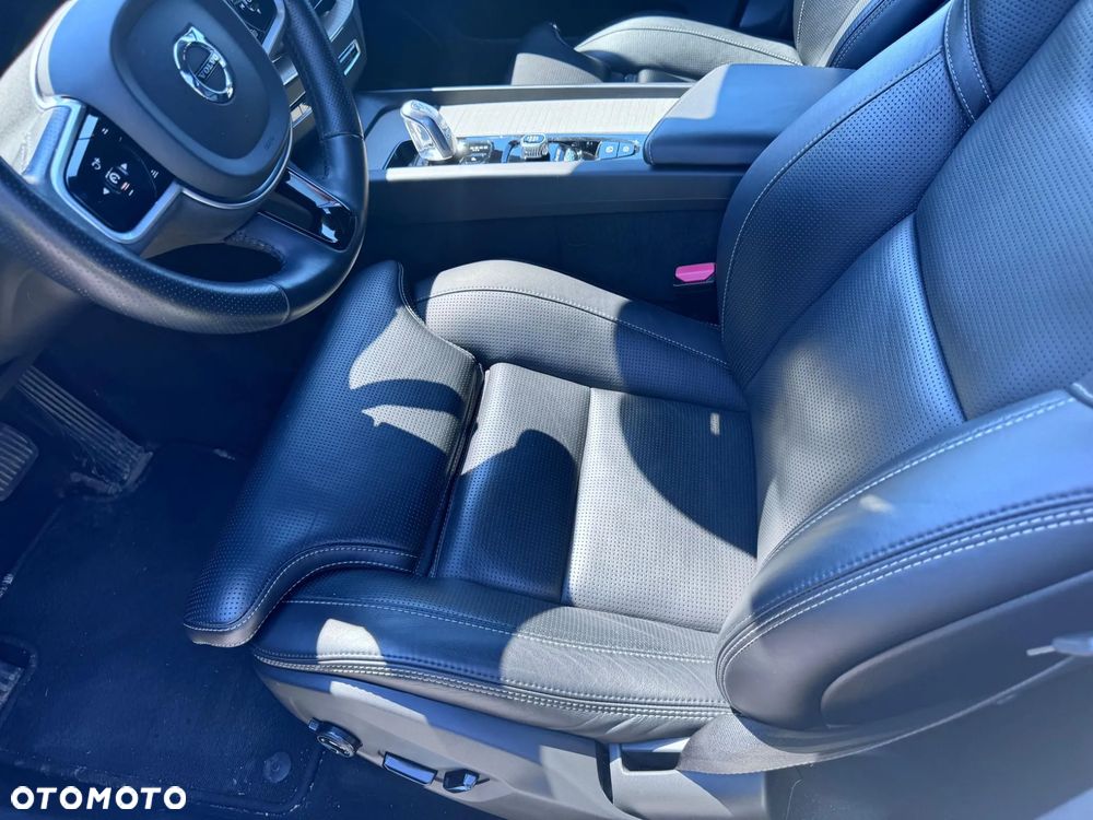 Volvo XC 60 - 24