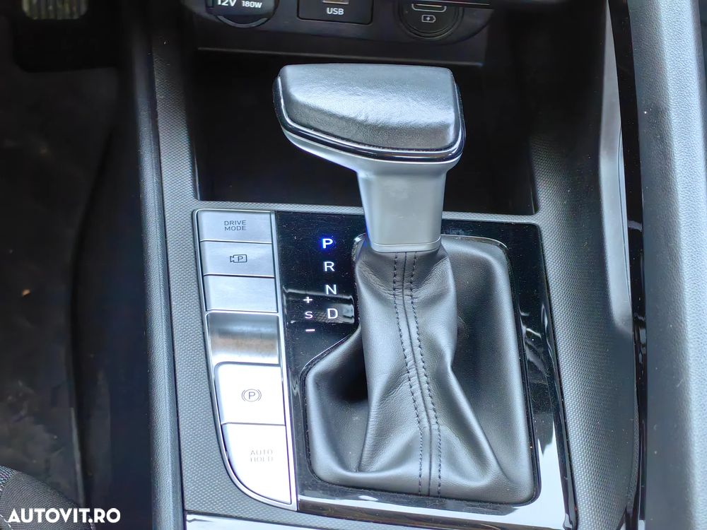 Hyundai Elantra 1.6 l 123 CP CVT Comfort - 21