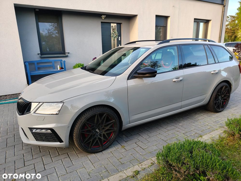 Skoda Octavia 2.0 TDI DSG RS - 3