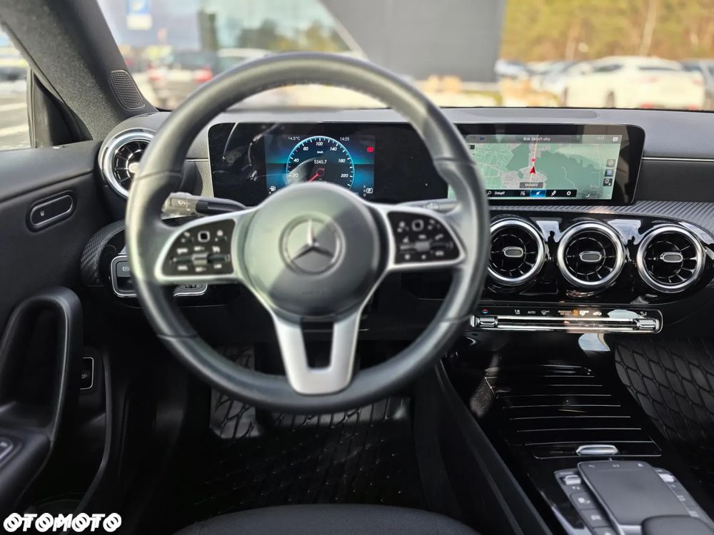 Mercedes-Benz CLA 180 d Progressive 8G-DCT - 18