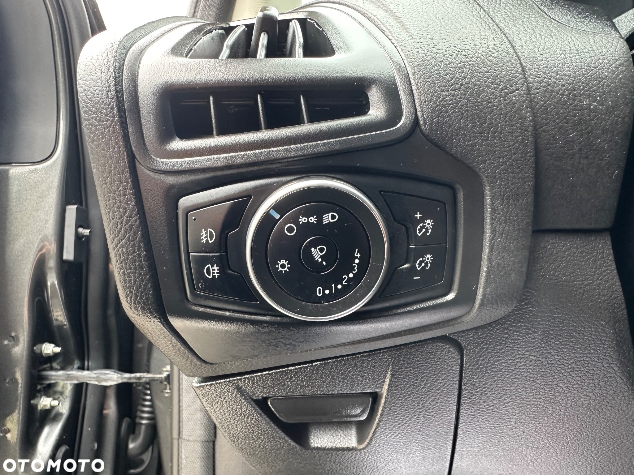 Ford Focus 1.6 Gold X - 18