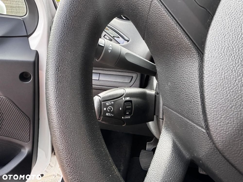 Peugeot 208 1.2 PureTech Access - 15