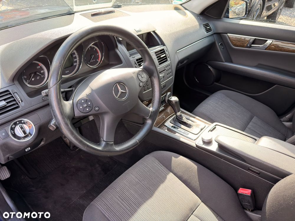 Mercedes-Benz Klasa C 350 CDI DPF 7G-TRONIC BlueEFFICIENCY Elegance - 11