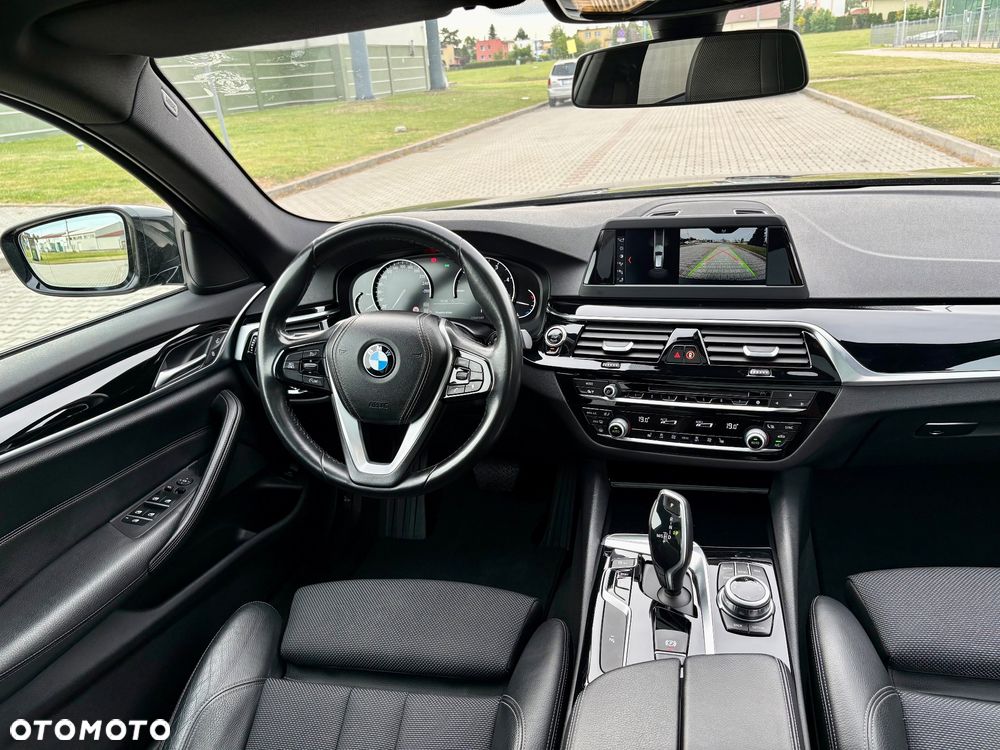 BMW Seria 5 520d xDrive Luxury Line sport - 10