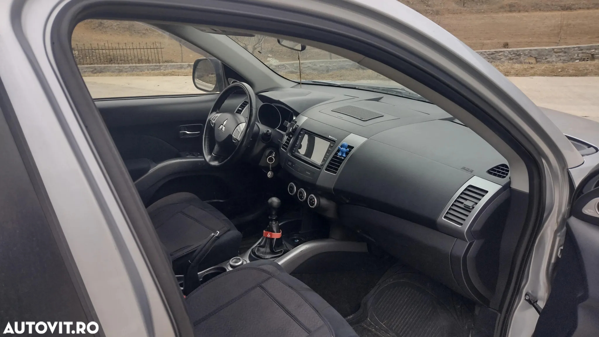 Mitsubishi Outlander 2.0 DI-D 4WD Intense - 4