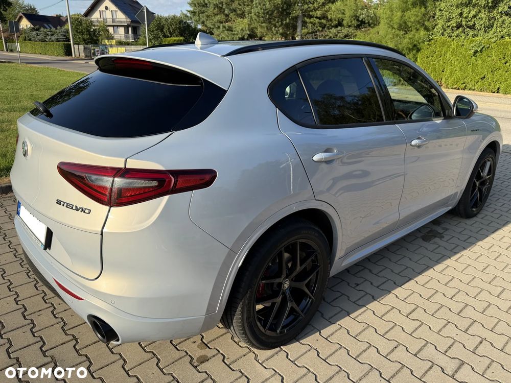 Alfa Romeo Stelvio 2.0 Turbo Veloce Q4 - 5