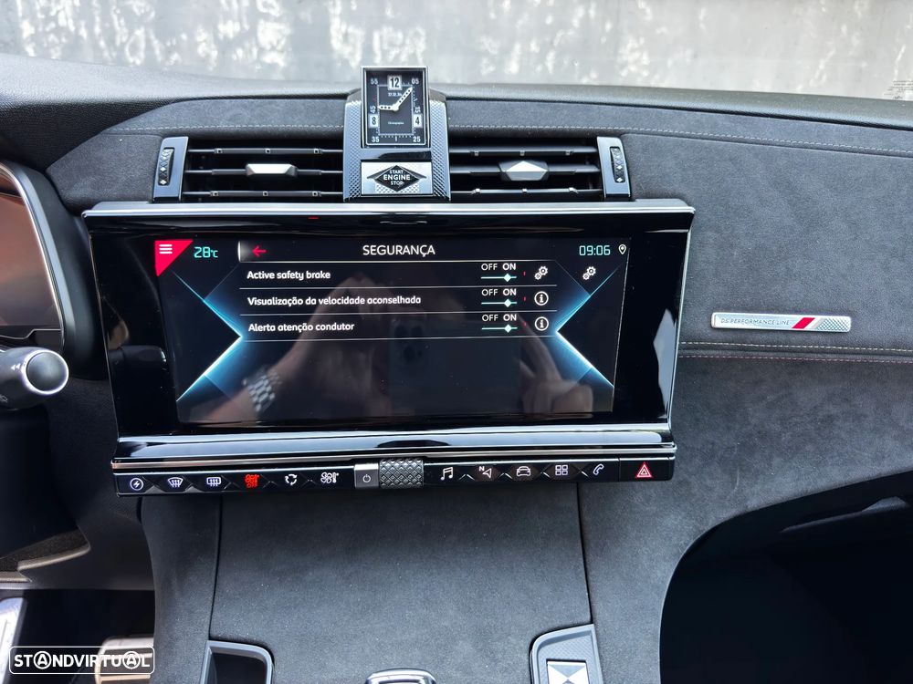 DS DS7 Crossback E-Tense Performance Line EAT8 - 33