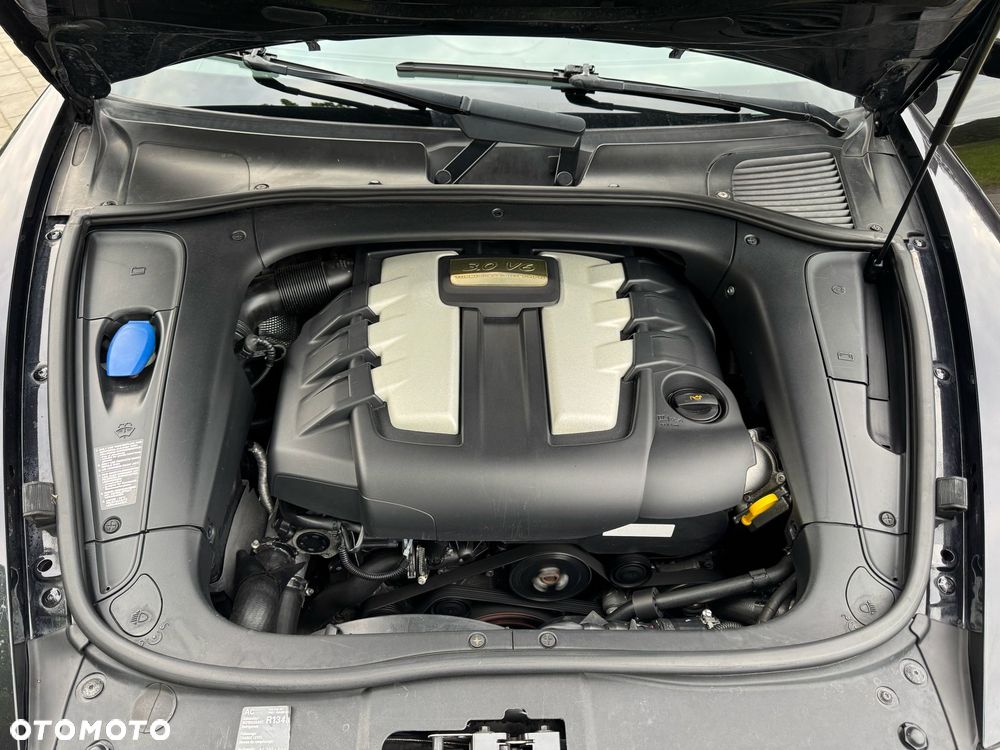 Porsche Cayenne - 16