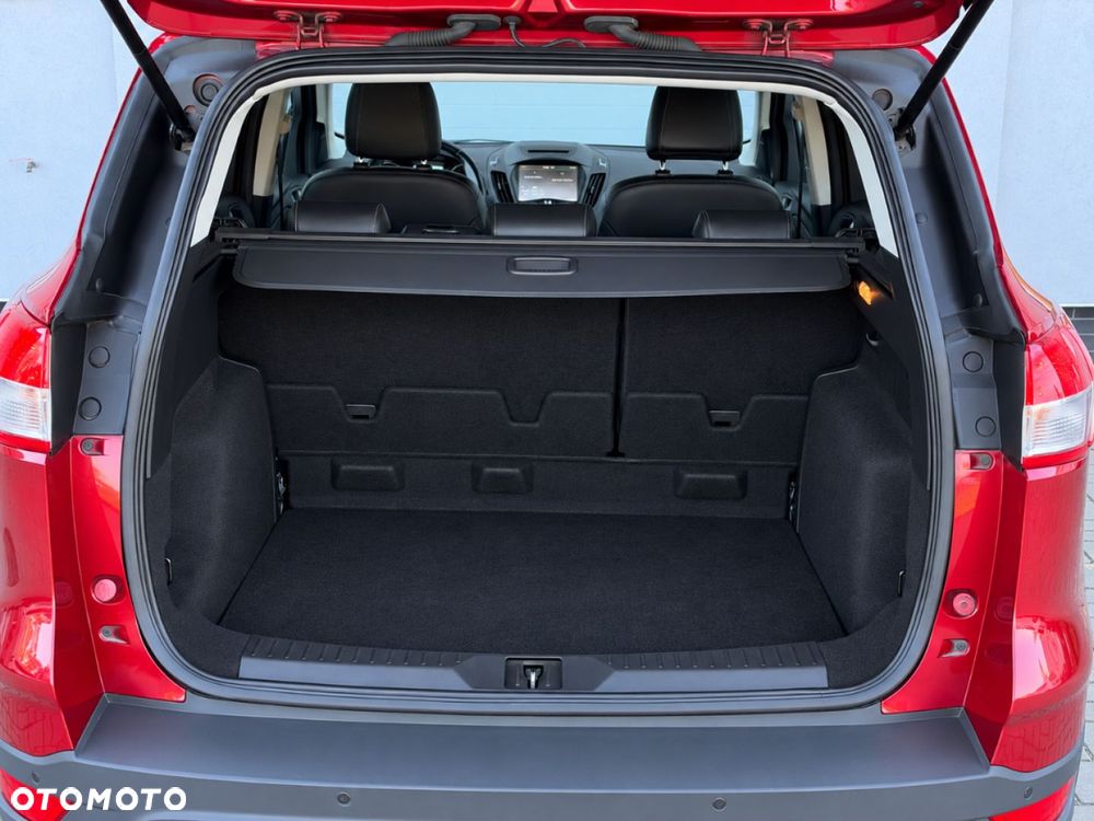 Ford Kuga 1.5 EcoBoost 2x4 Titanium - 36