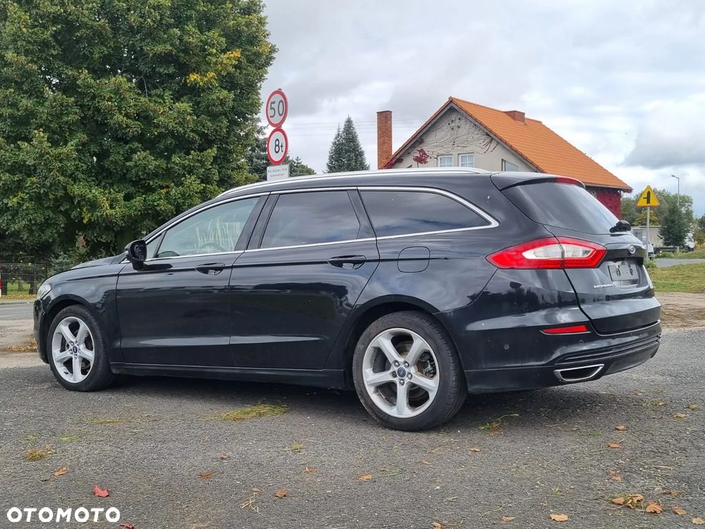 Ford Mondeo Turnier 2.0 TDCi Start-Stopp PowerShift-Aut Titanium - 2