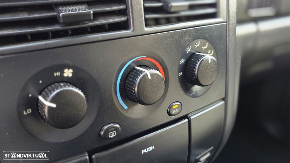 Jeep Grand Cherokee 2.7 CRD Laredo - 16