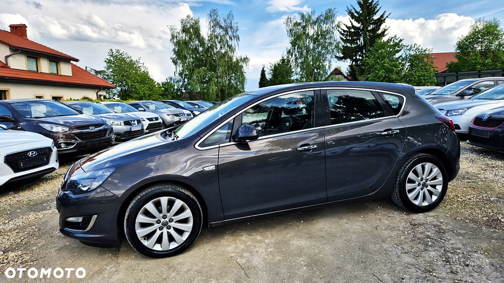 Opel Astra 1.4 Turbo Cosmo - 24