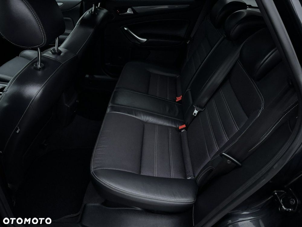 Ford Mondeo 2.0 TDCi Champions Edition - 21