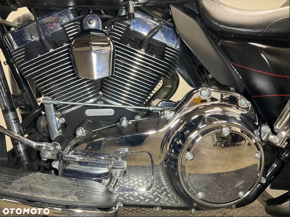 Harley-Davidson Touring Street Glide - 7