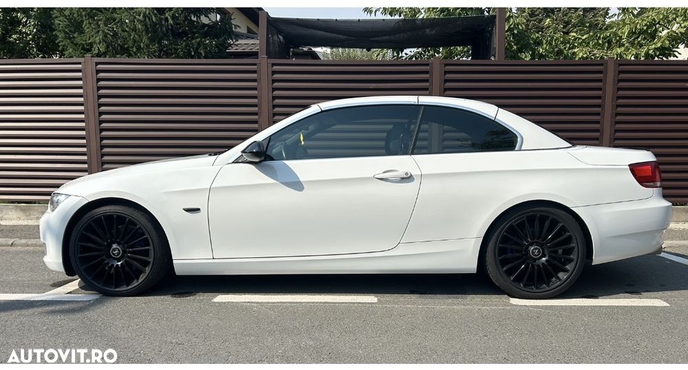 BMW 3 Series 2010 photo 5