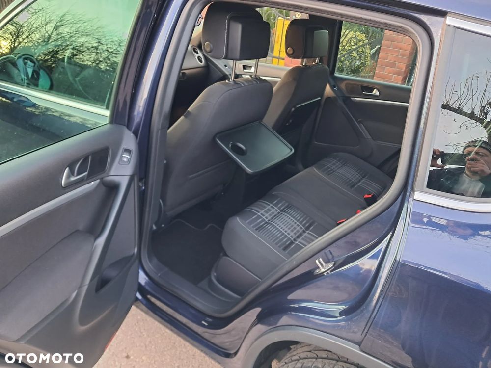 Volkswagen Tiguan ver-2-0-tdi-bmt-scr-4mot-comfortline-dsg - 13