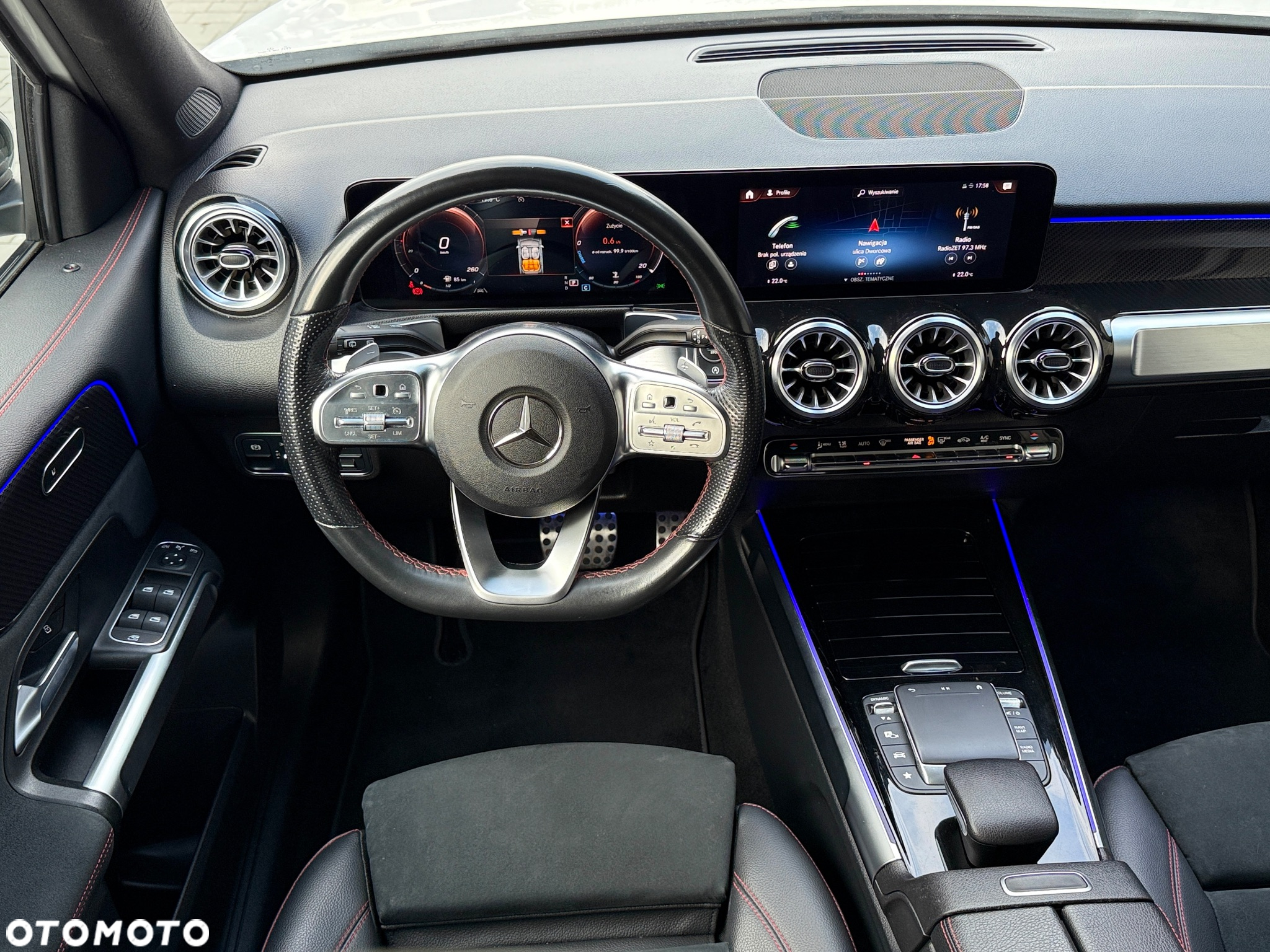 Mercedes-Benz GLB 200 d 4-Matic AMG Line 8G-DCT - 17