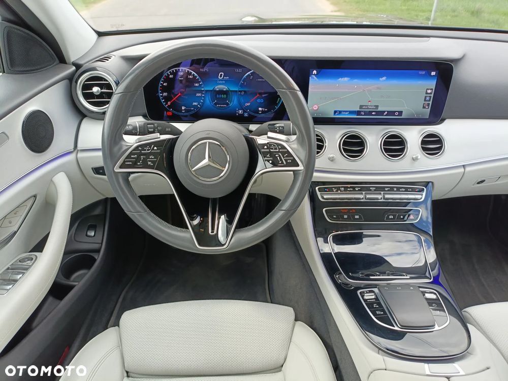 Mercedes-Benz Klasa E - 17