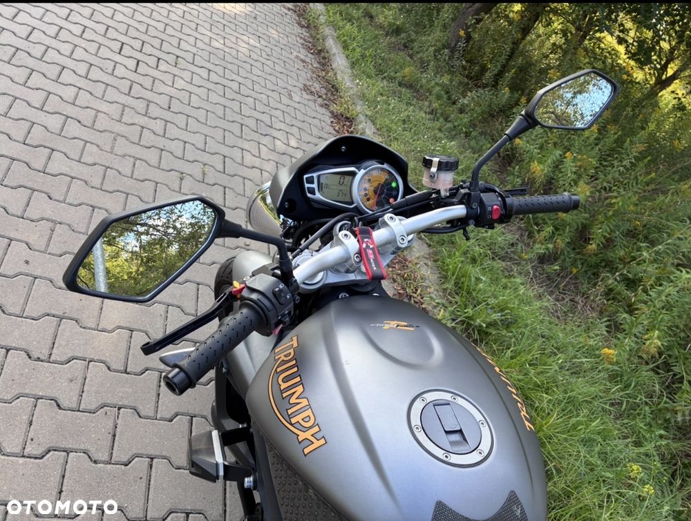 Triumph Street Triple - 5