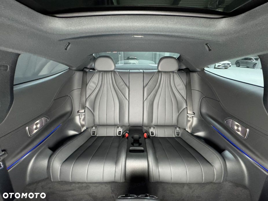 Mercedes-Benz CLE 300 mHEV 4-Matic AMG Line - 13