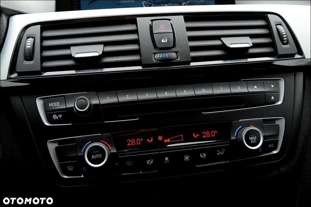 BMW 3GT 318d Luxury Line - 31