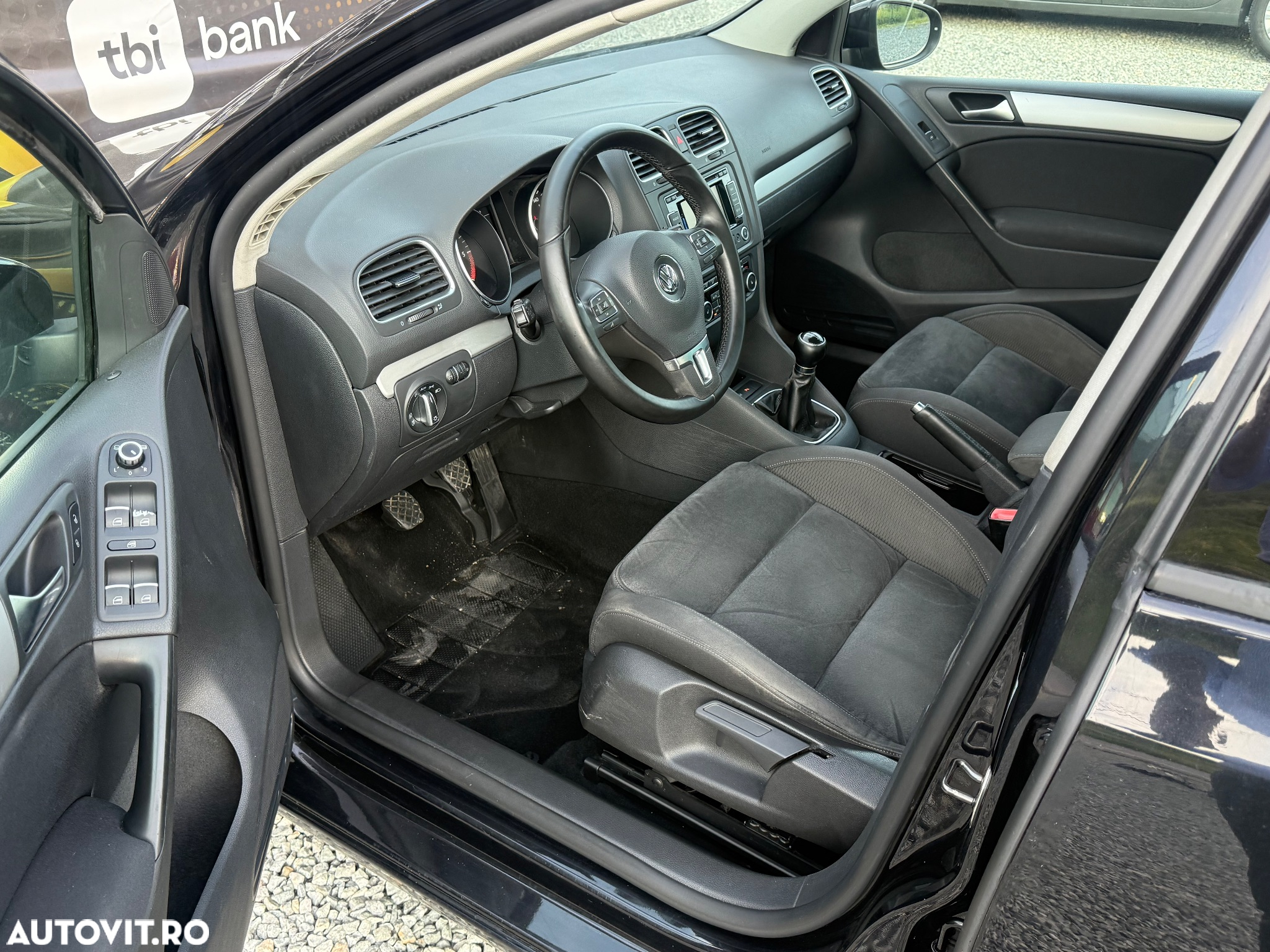 Volkswagen Golf 1.6 TDI BlueMotion Technology DPF Comfortline - 6