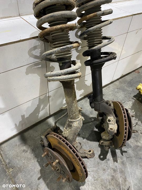 Zwrotnica mcpherson Ford Transit MK5 2.4