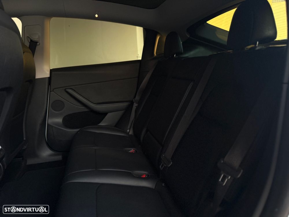 Tesla Model Y Standard - 10