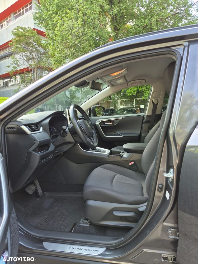Toyota RAV4 - 5