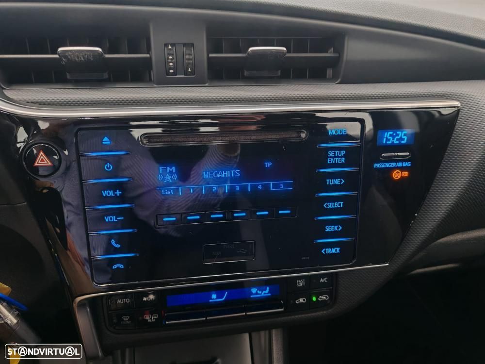 Toyota Auris 1.6 D-4D Comfort - 14