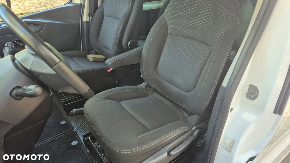 Opel Vivaro - 12