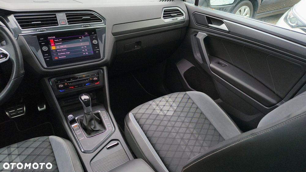 Volkswagen Tiguan - 36