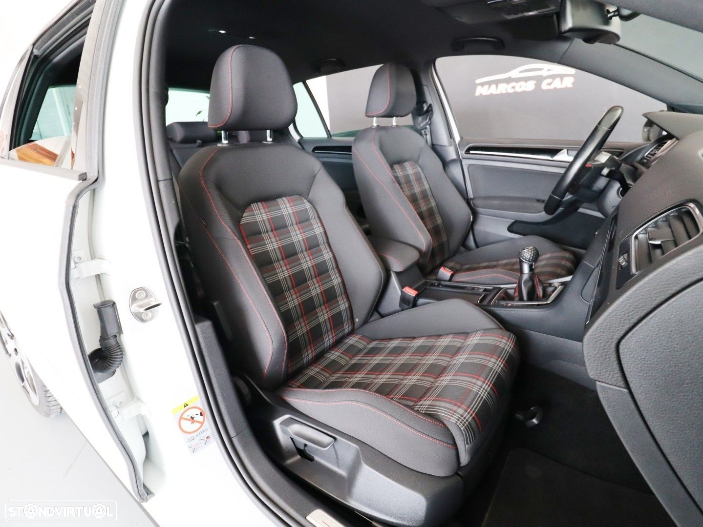 VW Golf 2.0 TSi GTi Performance - 11