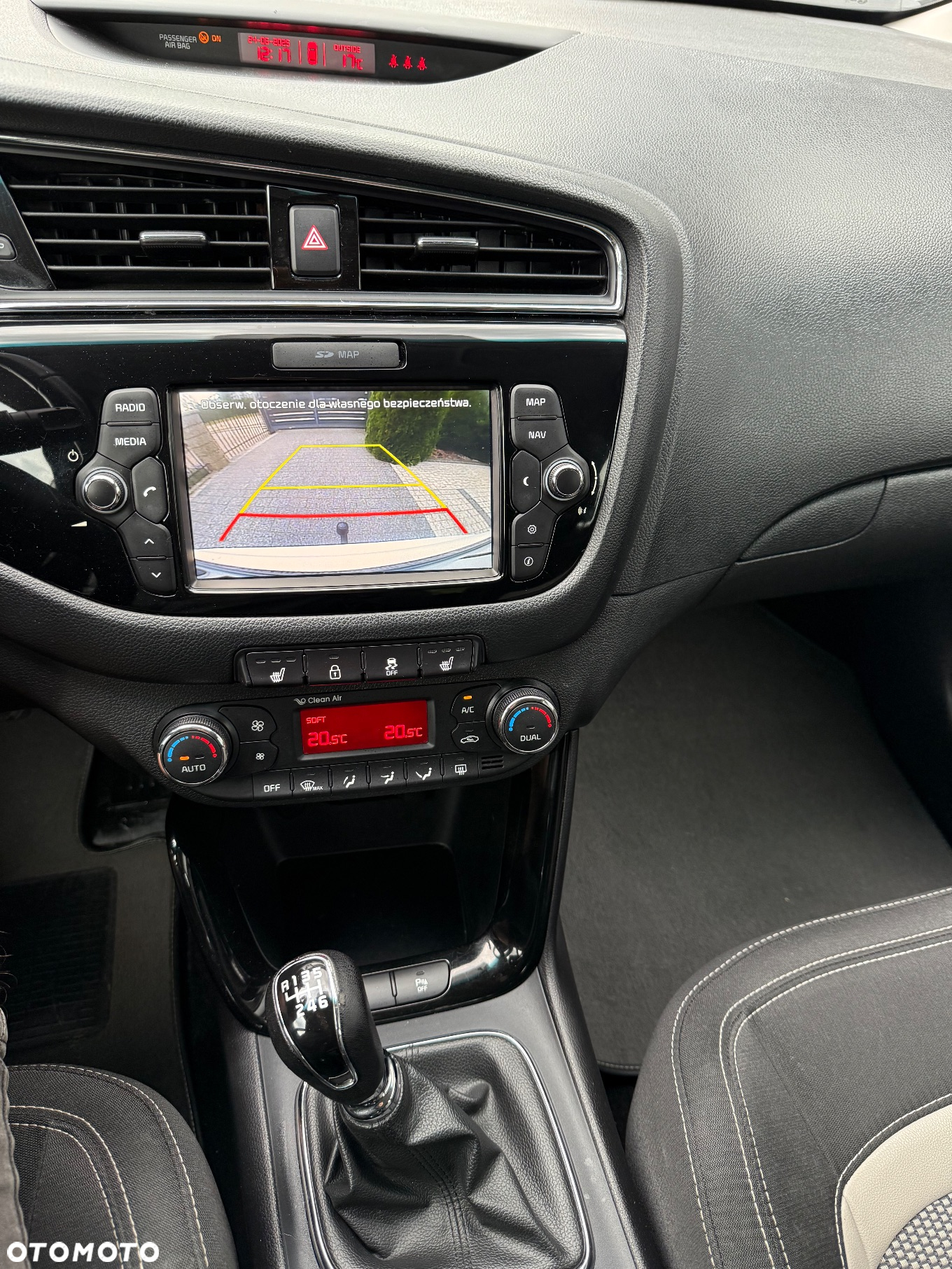 Kia Ceed 1.6 CRDi 136 ISG SW Spirit - 20