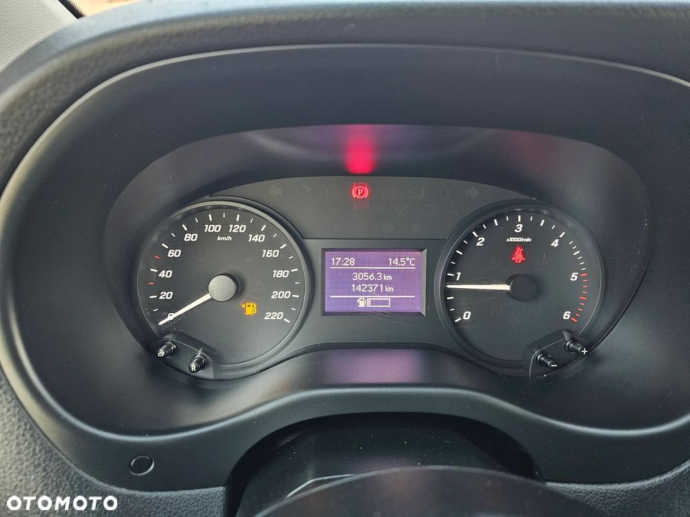Mercedes-Benz Vito - 23