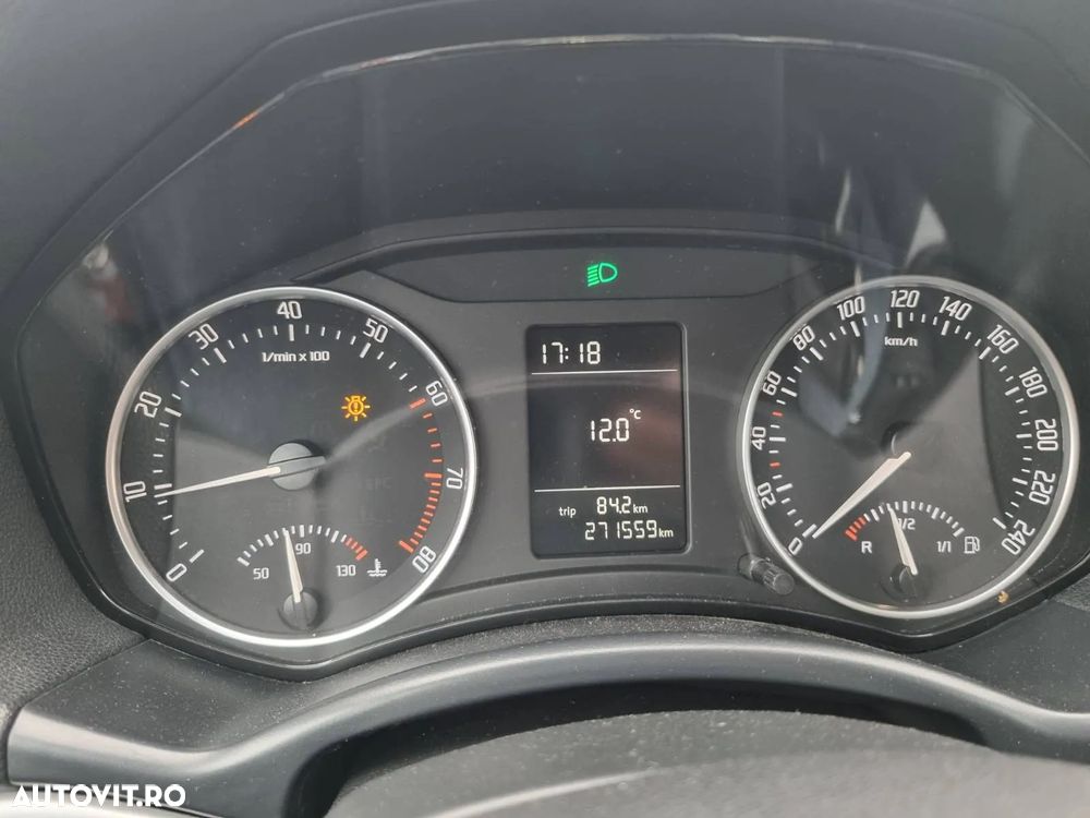 Skoda Octavia 1.6 MPI Classic - 9