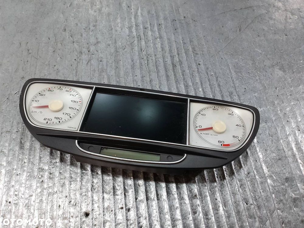LICZNIK PEUGEOT 807 1401006680  2.0 HDI - 7