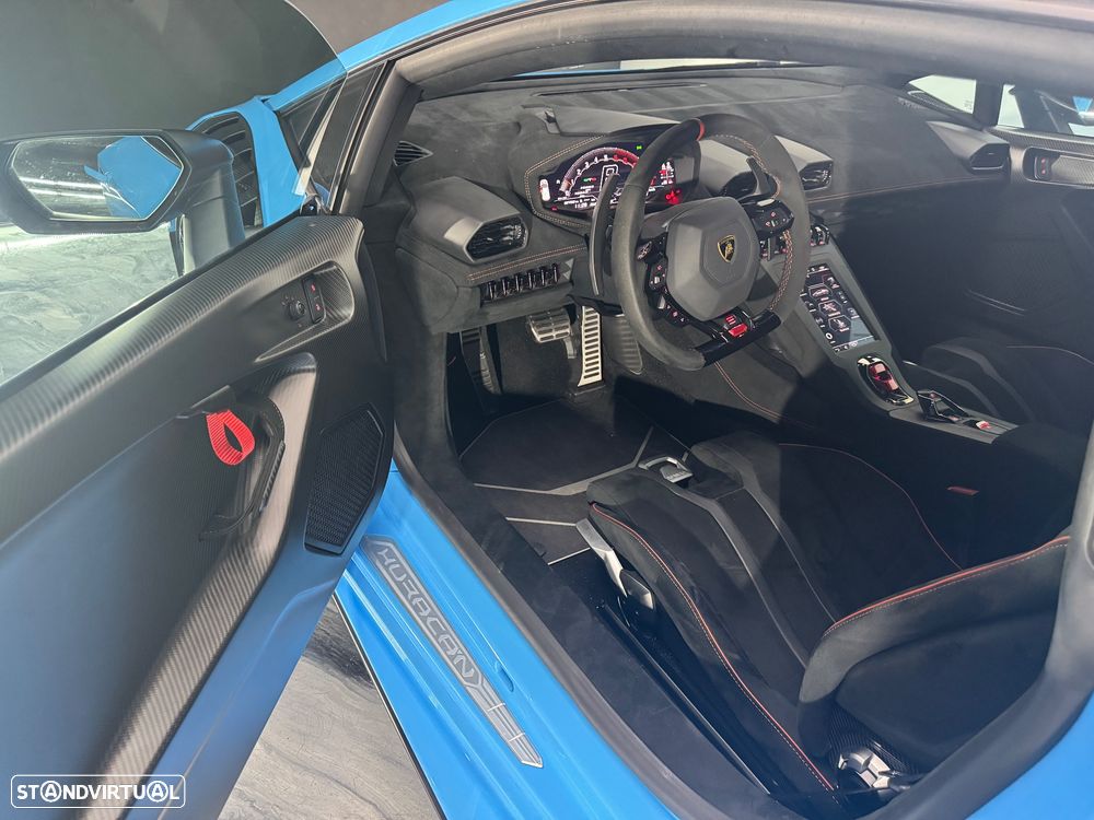 Lamborghini Huracán STO - 13