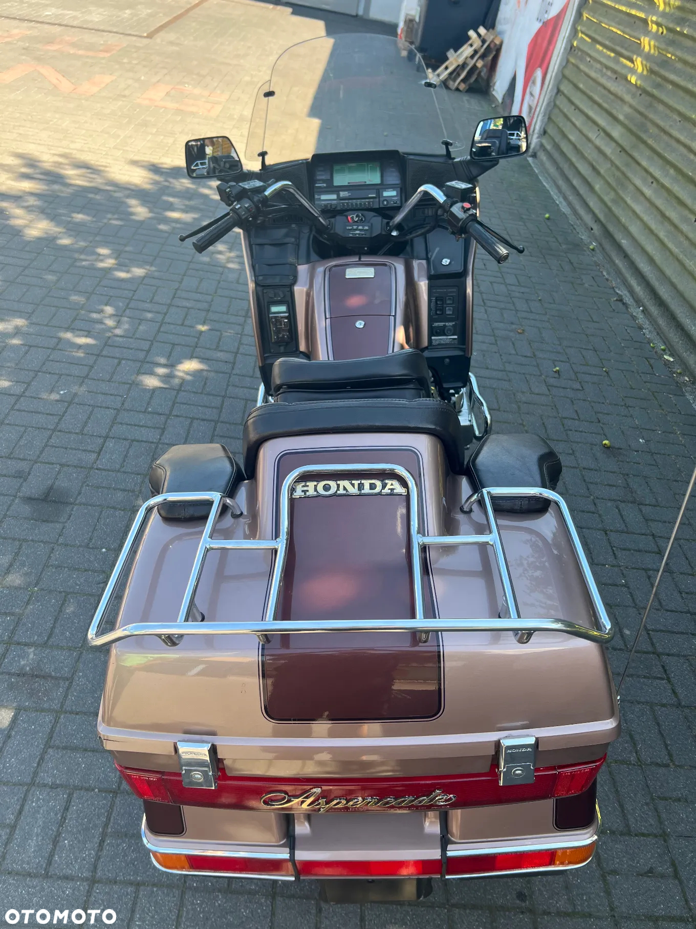 Honda GL - 5