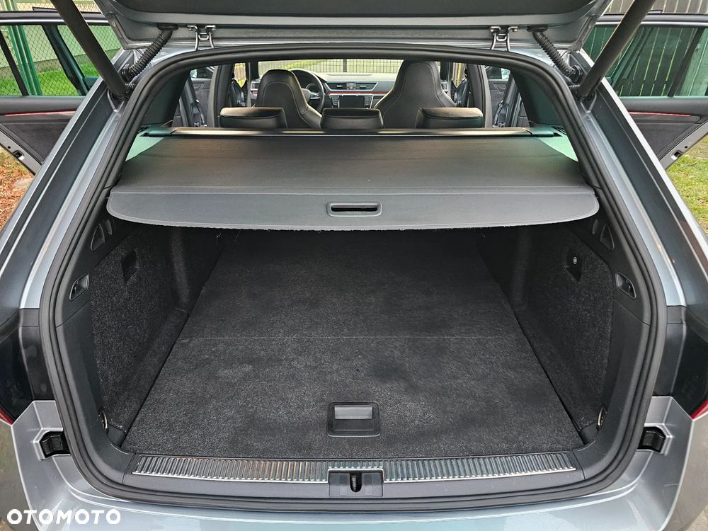 Skoda Superb 2.0 TDI DSG SportLine - 31