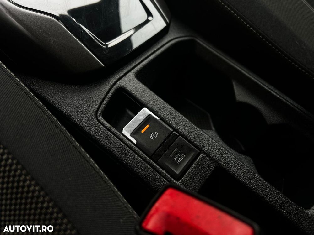 Volkswagen T-Roc - 14