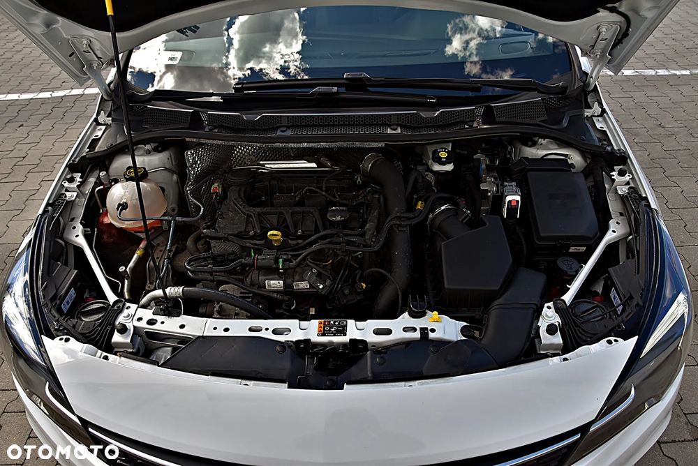 Opel Astra 1.2 T GS Line S&S - 13