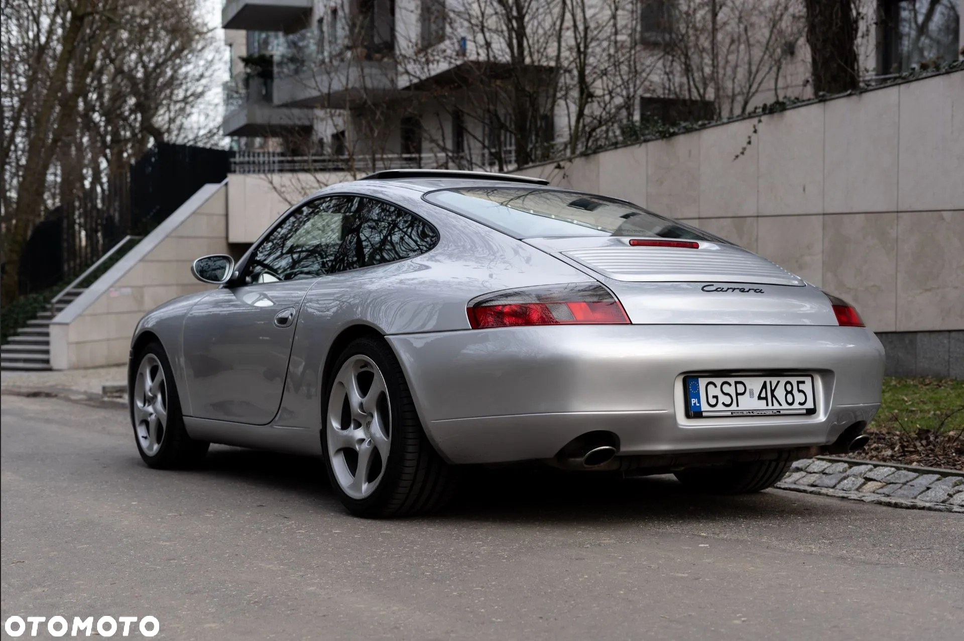 Porsche 911 Carrera - 3