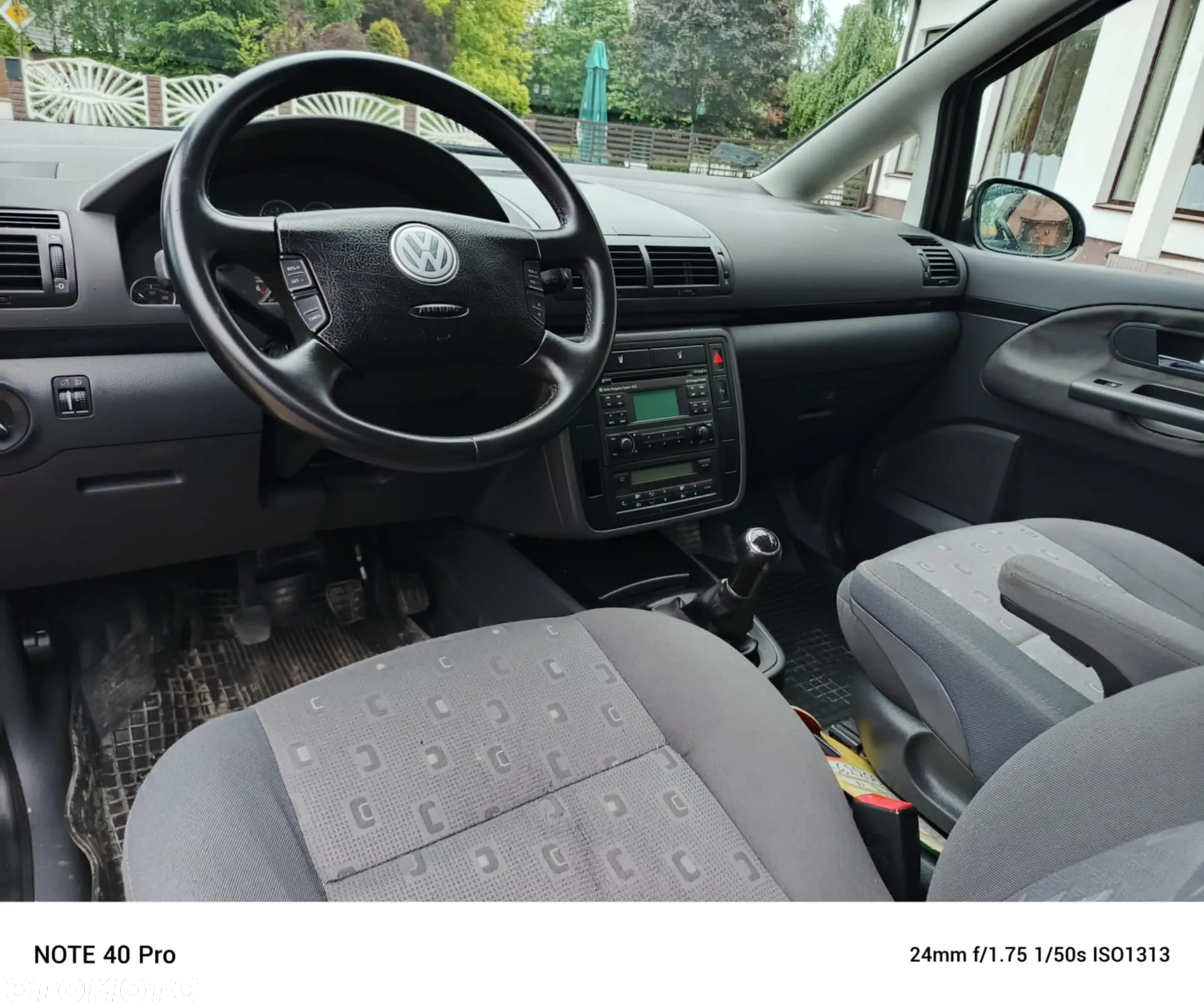 Volkswagen Sharan 1.9 TDI Highline - 21