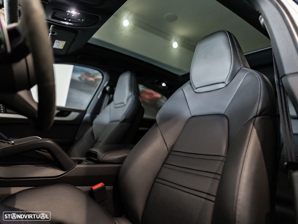 Porsche Cayenne Coupé E-Hybrid - 23