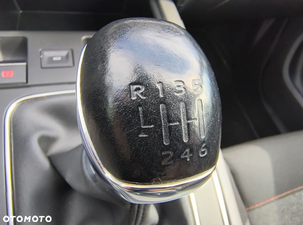 Citroën C5 Aircross 1.2 PureTech Live - 18